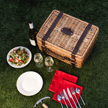 Champion Picnic Basket