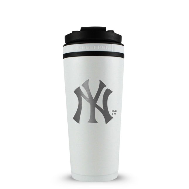 Officially Licensed New York Yankees 26oz Ice Shaker - White