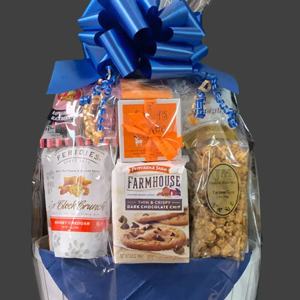 Family Classic Snack Gift Basket