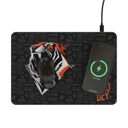 Cincinnati Bengals 15-Watt Wireless Charger & Mouse Pad Deco
