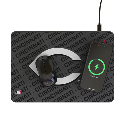 Cincinnati Reds Monocolor Tilt 15-Watt Wireless Charger and Mouse Pad