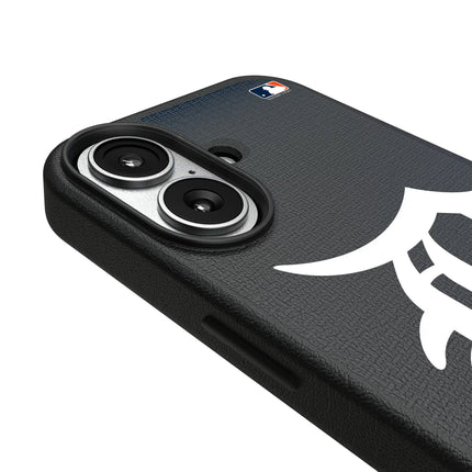 Detroit Tigers Linen MagSafe Compatible Phone Case for Apple iPhone