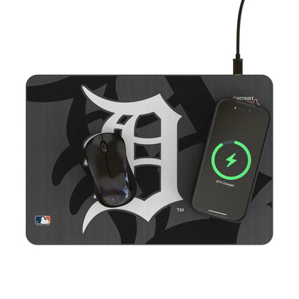 Detroit Tigers Monocolor Tilt 15-Watt Wireless Charger and Mouse Pad