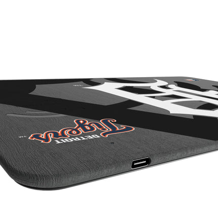 Detroit Tigers Monocolor Tilt 15-Watt Wireless Charger and Mouse Pad