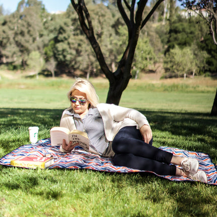 Vista Outdoor Picnic Blanket & Tote