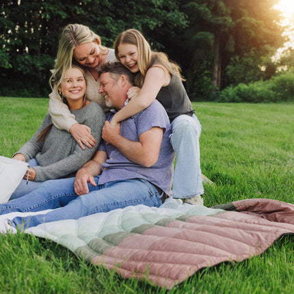 Aura Outdoor Puffer Blanket