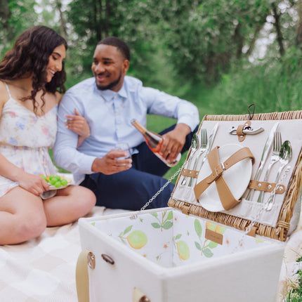 Lemongrove Picnic Basket for 2