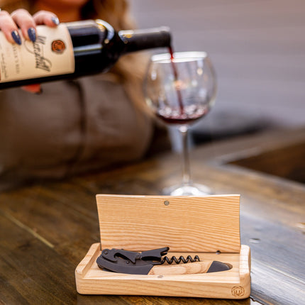 Barolo Waiter-style Corkscrew in Ashwood Box