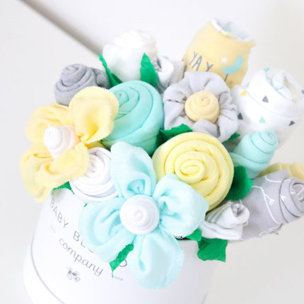Neutral Hatbox Bouquet - Deluxe
