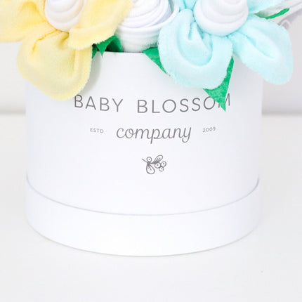Neutral Hatbox Bouquet - Deluxe