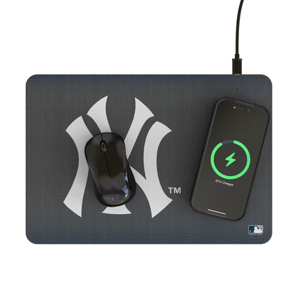 New York Yankees Linen 15-Watt Wireless Charger and Mouse Pad
