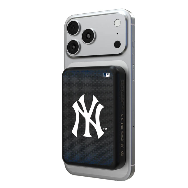 New York Yankees Linen Wireless Mag Power Bank