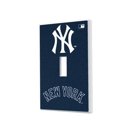 New York Yankees Solid Hidden-Screw Light Switch Plate