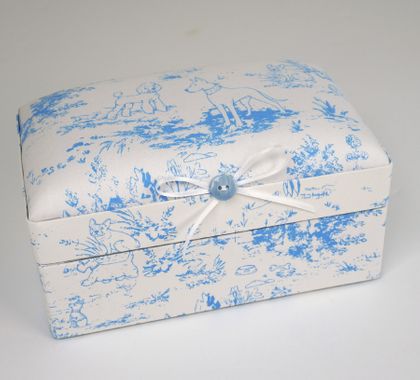 Personalized Heirloom Baby Keepsake Box - Hounds Toile Small