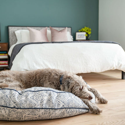 Round Pet Bed in Sapphire Spaniel