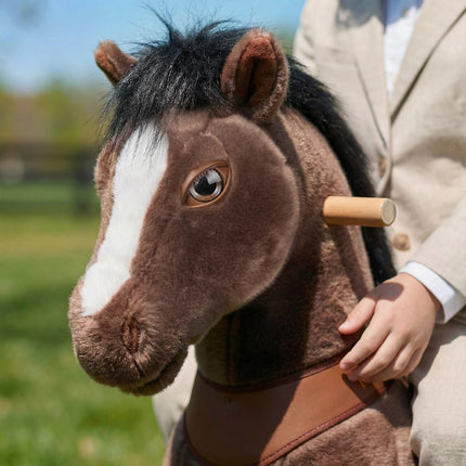 Model Y® Horse Ride-On Toy Age 3–4 – Chocolate Brown