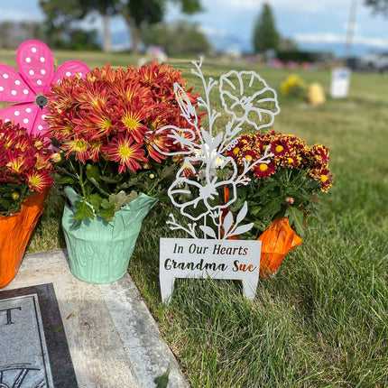 Flower Bouquet Stake - Metal Cutout Memorial Stake for Loved Ones