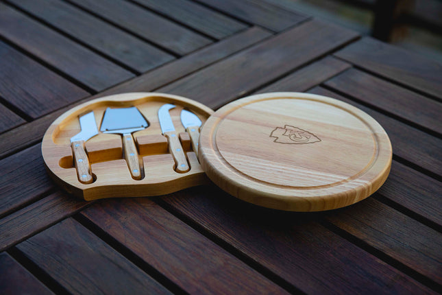 Kansas City Chiefs - Circo Cheese Cutting Board & Tools Set