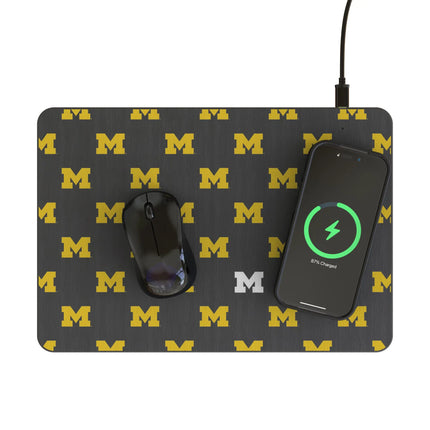 University of Michigan Wolverines Fashion Pattern 15-Watt Wireless Charger and Mouse Pad